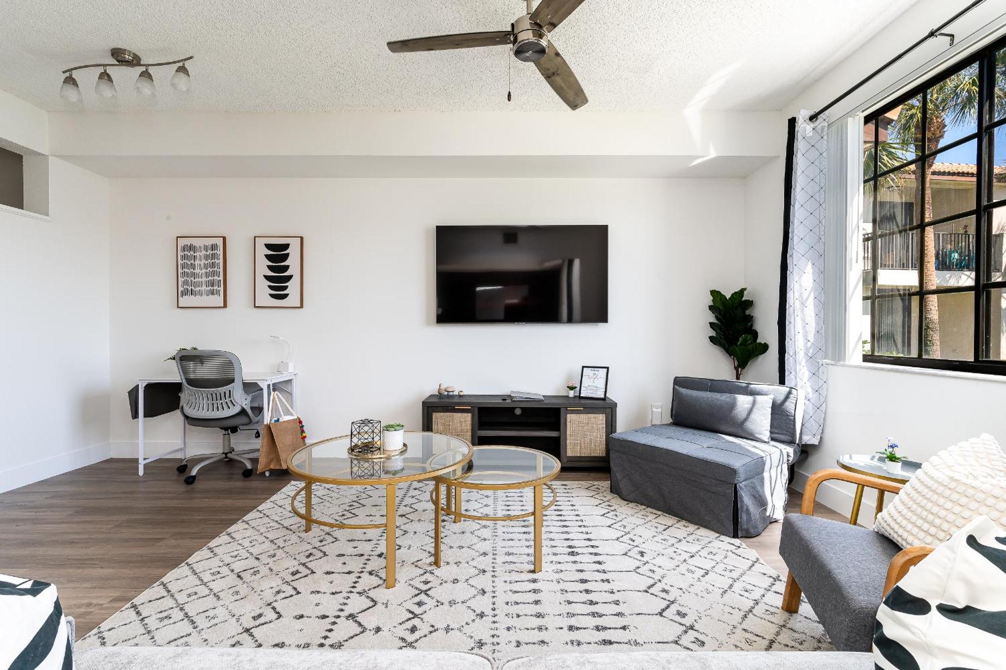 Newly Renovated Townhome With King Bed 德尔雷比奇 外观 照片