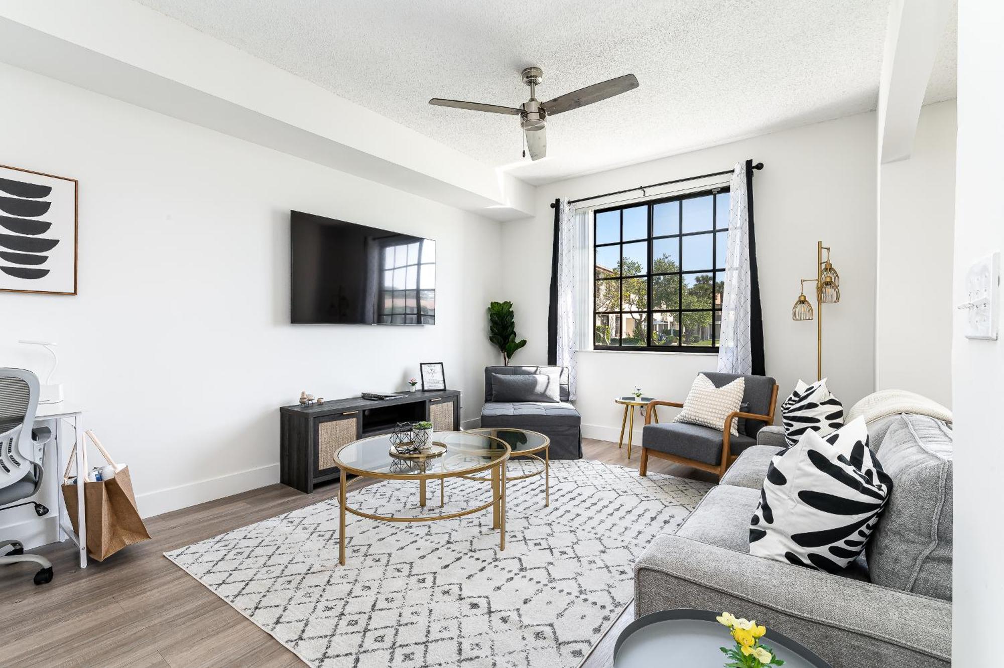 Newly Renovated Townhome With King Bed 德尔雷比奇 外观 照片